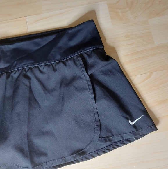 Nike Black Mini Athletic Skirt - Picture 2 of 7